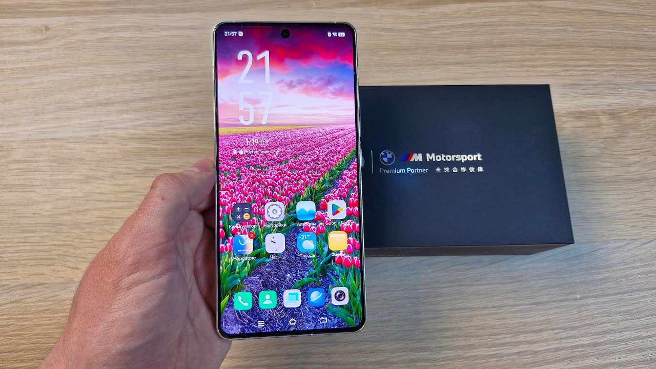 СТОИТ ЛИ БРАТЬ IQOO 12? ПЛЮСЫ И МИНУСЫ ТЕЛЕФОНА!