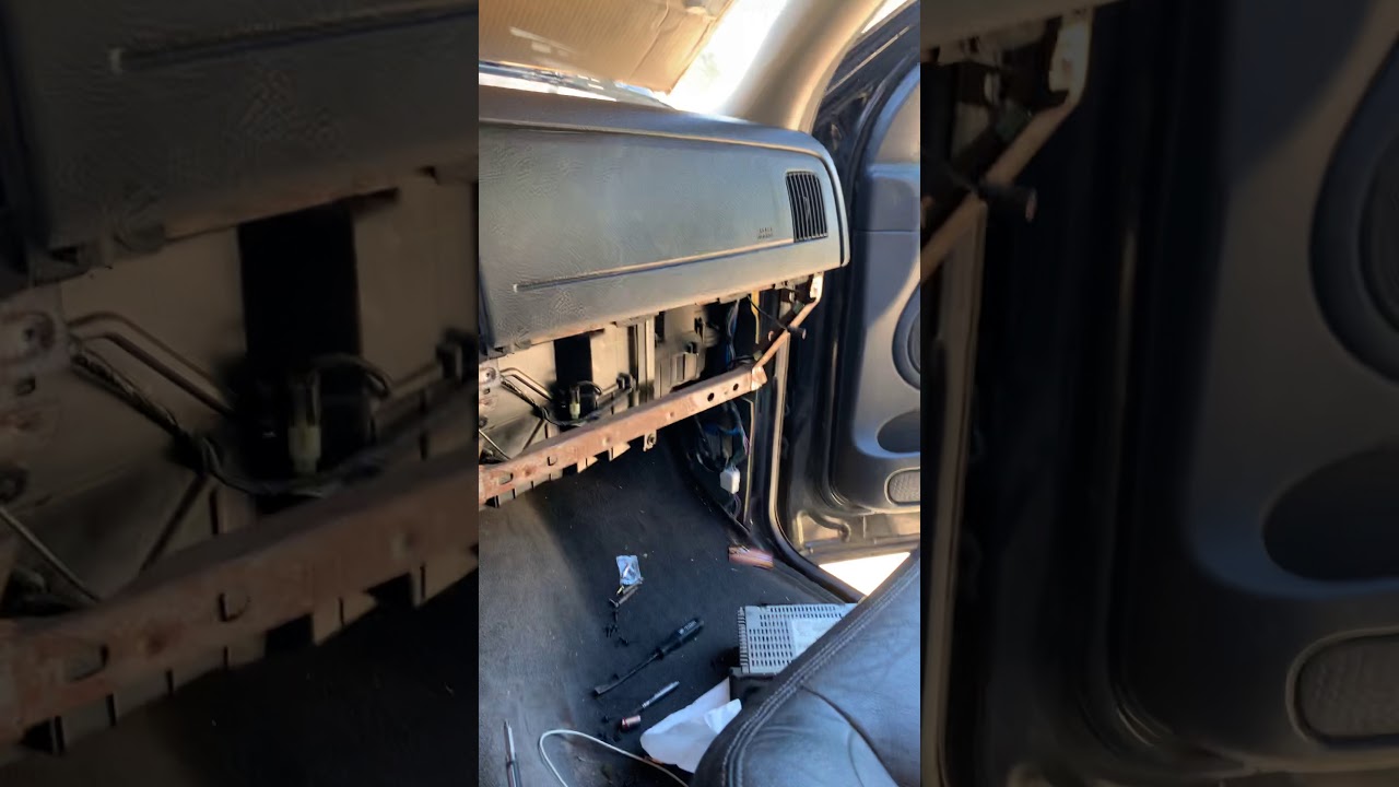 2004 Ram 2500 will not switch to defrost