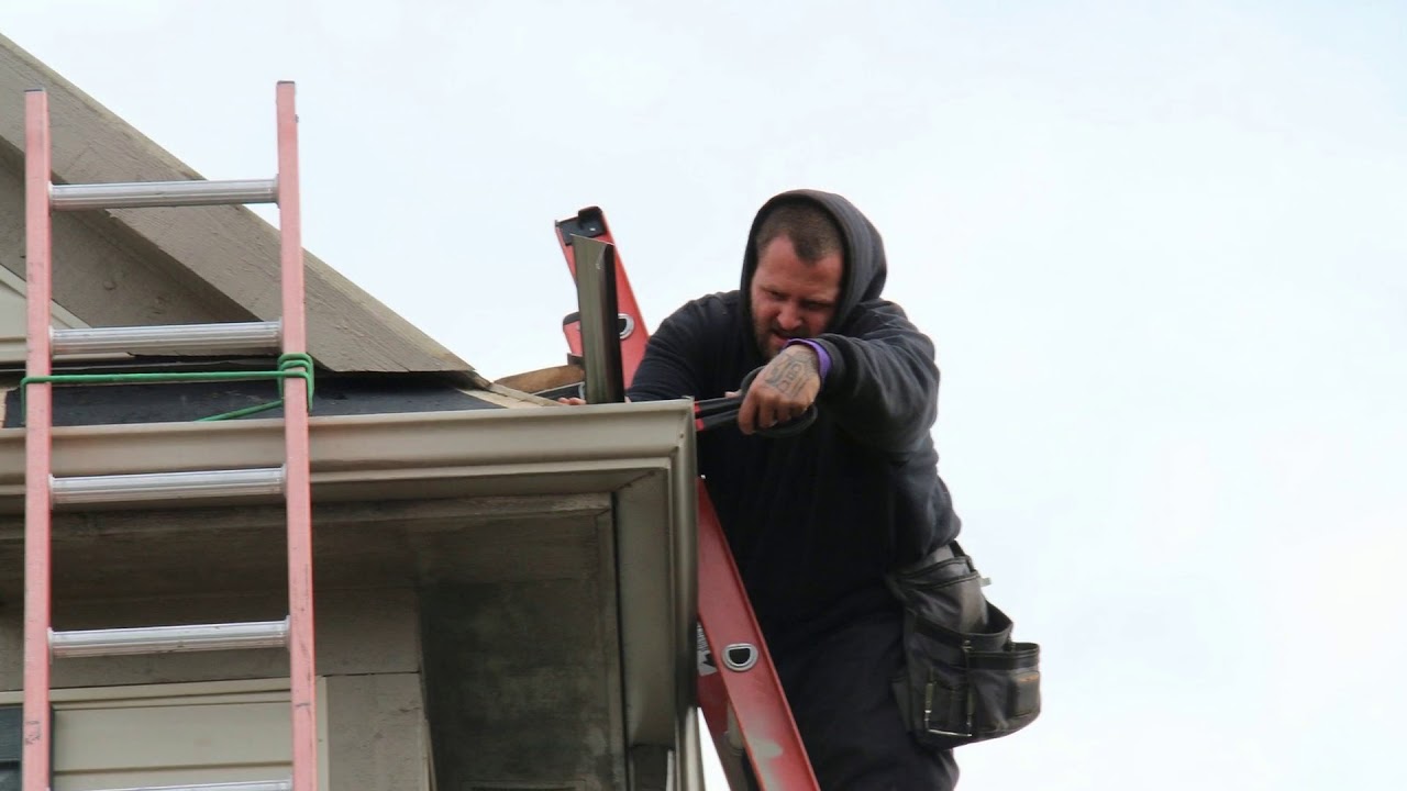 Roofing in West Bloomfield Michigan : Call 248-525-6950