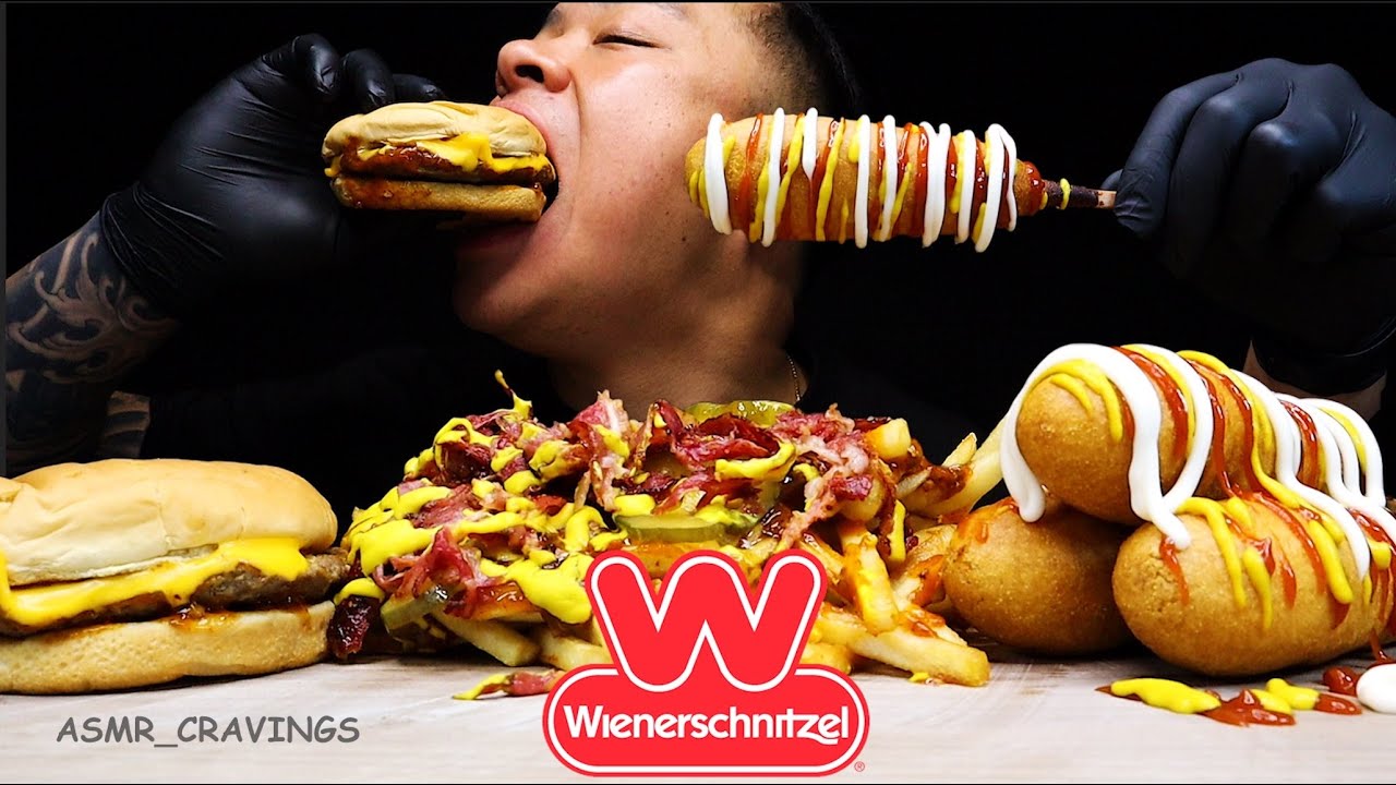 WIENERSCHNITZEL CHILI CHEESE DOG MINI CORN DOGS PASTRAMI CHILI CHEESE FRIES & CHILI CHEESEBURGER