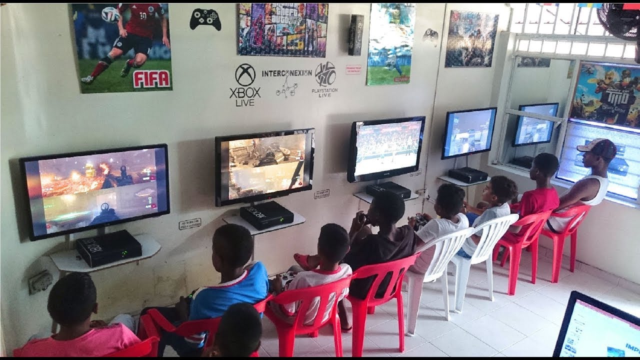 sala de videojeugos * sala de Internet 
