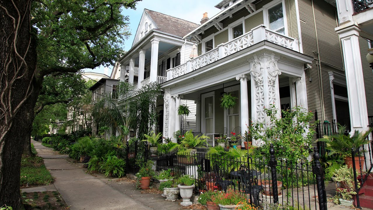 Explore New Orleans’s Garden District mansions and history with Todd Walker