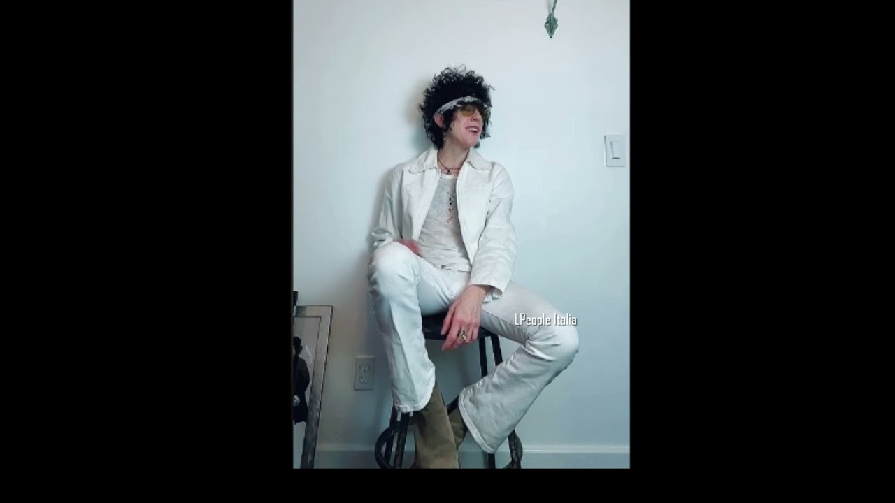 LP live for TIKTOK Sound Off In The Comments - chat with fans & unplugged performance
