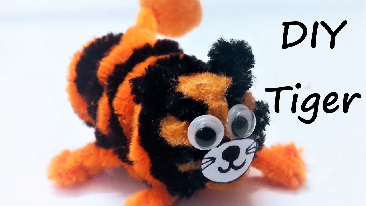 DIY Crafts | How to make a Tiger using pipe cleaners & pompoms | How to make a tiger | Tutorial
