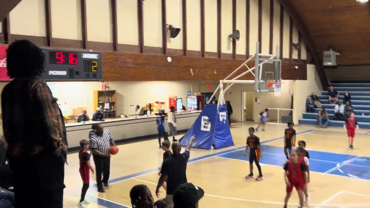 Mite league 2round playoffs(hawks vs bulls)p1
