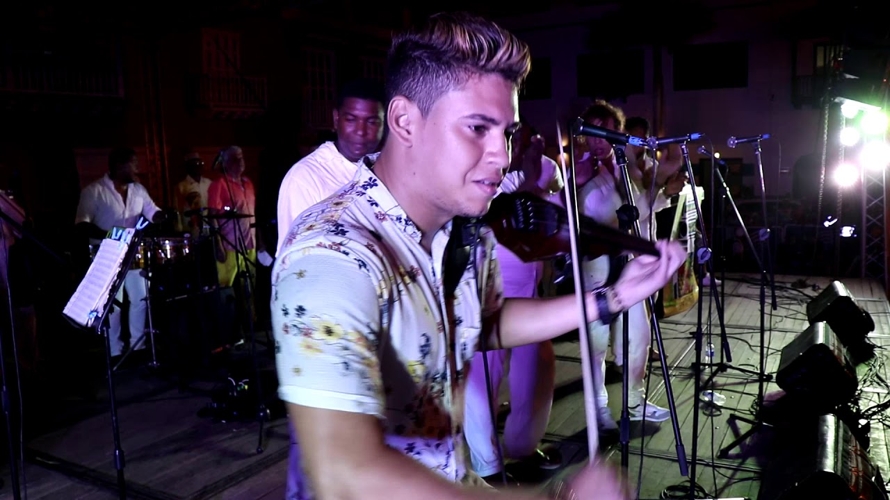 TIENE SABOR CON LA CHARANGA AFRICA