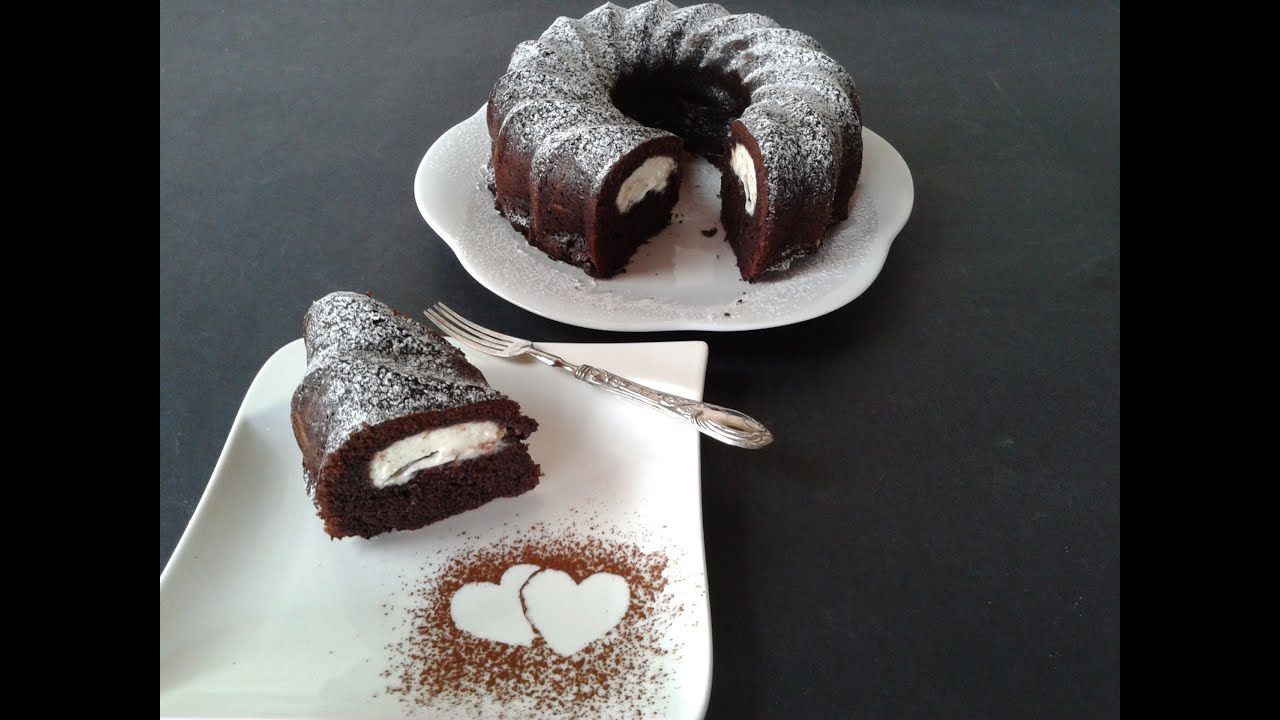 Ciambella al cacao con cuore goloso al mascarpone