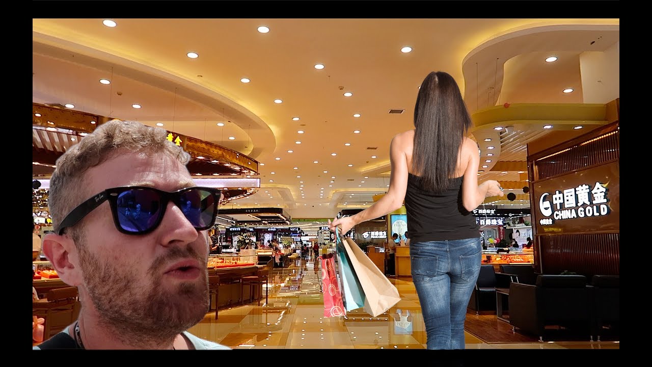 CHINA | Massive SHOPPING MALL in Kunming | Shopping in China?