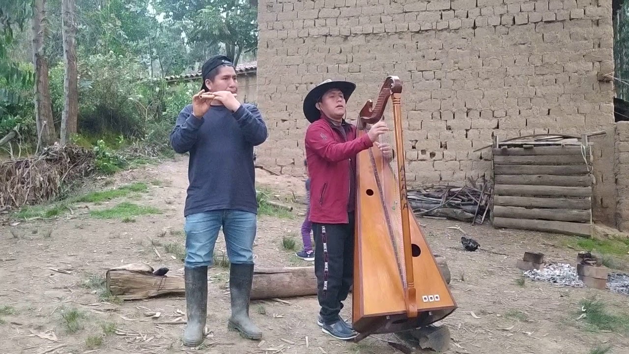 CHIMAYCHIS DE MI TIERRA VILCABAMBA ((EDGAR AZAÑA))
