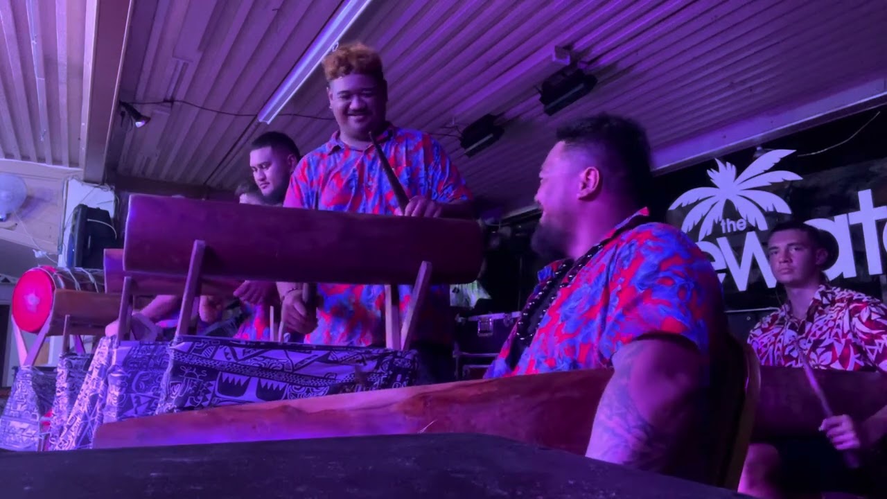 Cook island drumming
