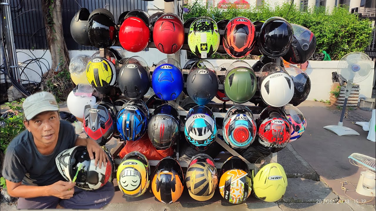 HELM MURAH DI PASAR LOAK JATINEGARA ‼️BANYAK DICARI ORANG ‼️ HARGANYA TERJUN BEBAS 😱😱😱