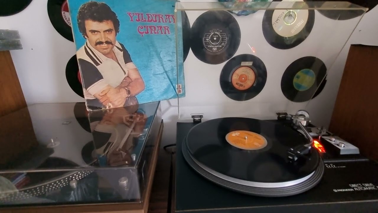 Yıldıray Çınar  / Kara Kaṣlar Kara Gözler Sende Var