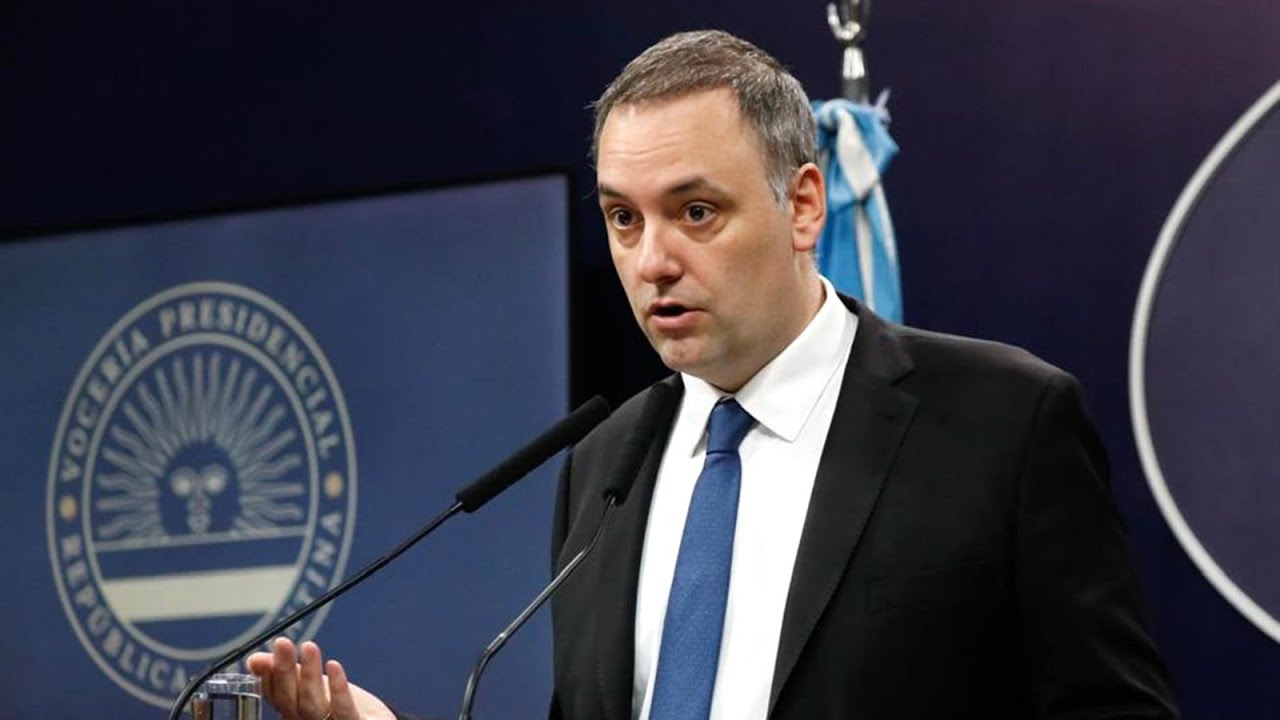 Conferencia de prensa del Jefe de Gabinete, Manuel Adorni