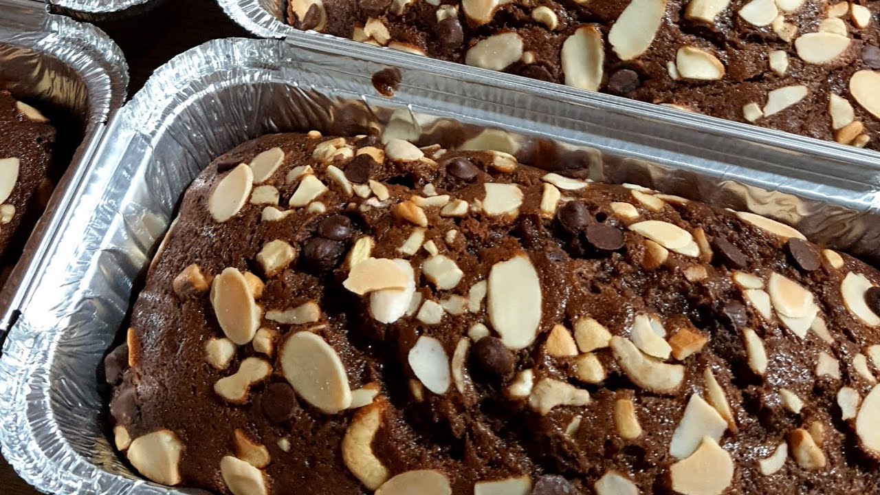 Moist Almond-Choco chip Banana loaf