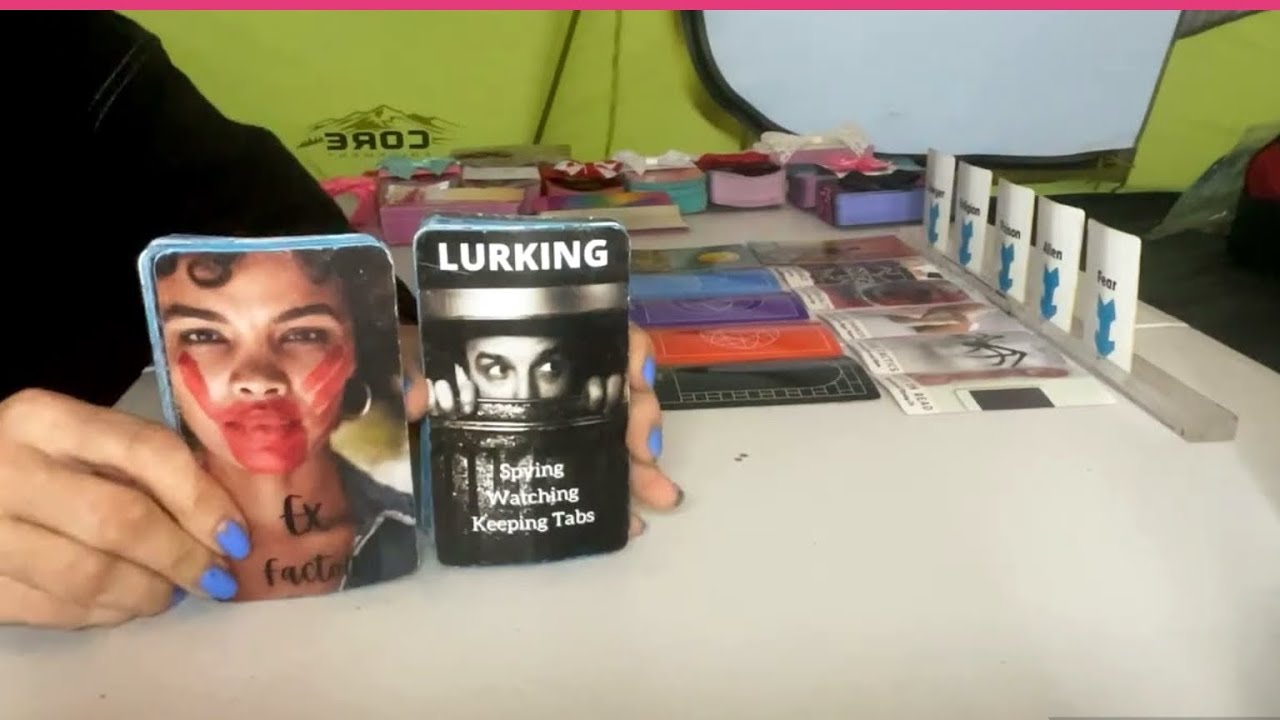 Их адвокат выясняет отношения, но происходит непредвиденное