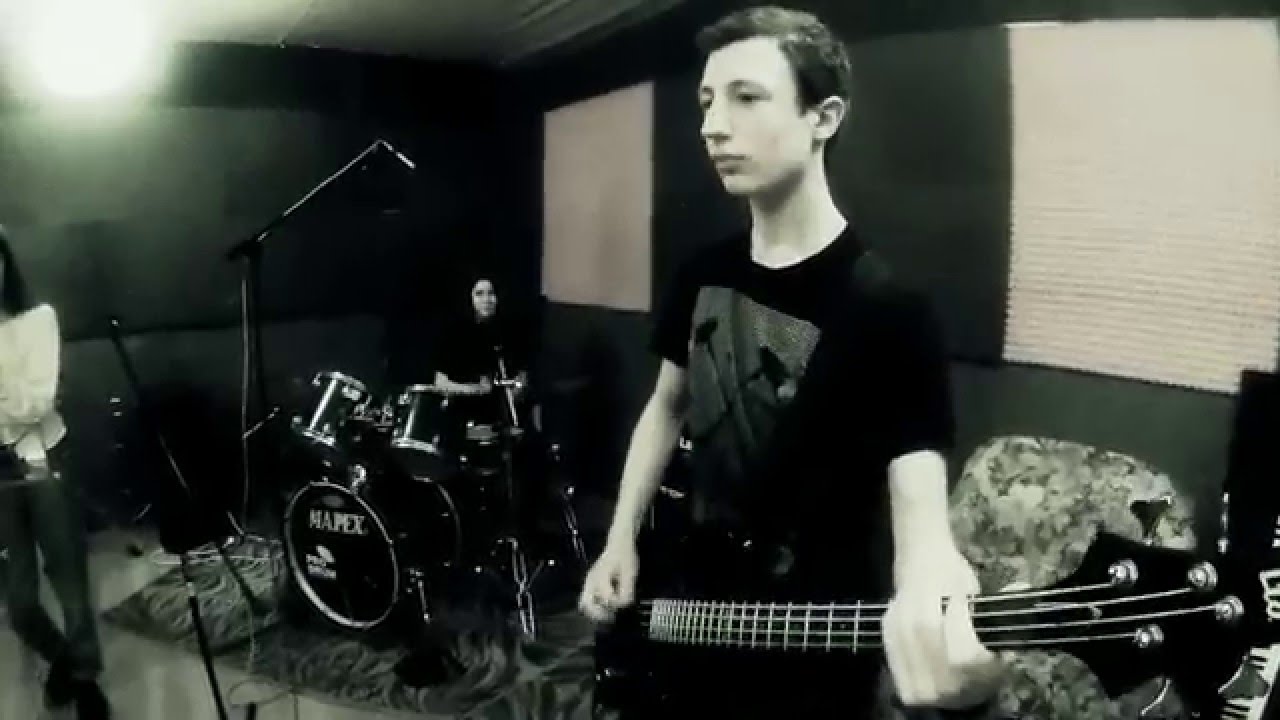 Nagranie zarejestrowane w Redrum Studio urządzeniem Korg D888 w trakcie próby zespołu Selcouth.