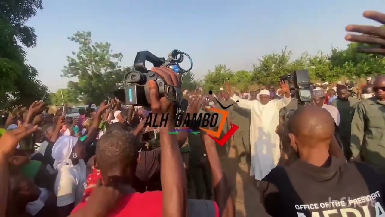 MEET THE PEOPLES TOUR, THE GAMBIANS SHOW THEIR SUPPORT FOR HE. BARROW.