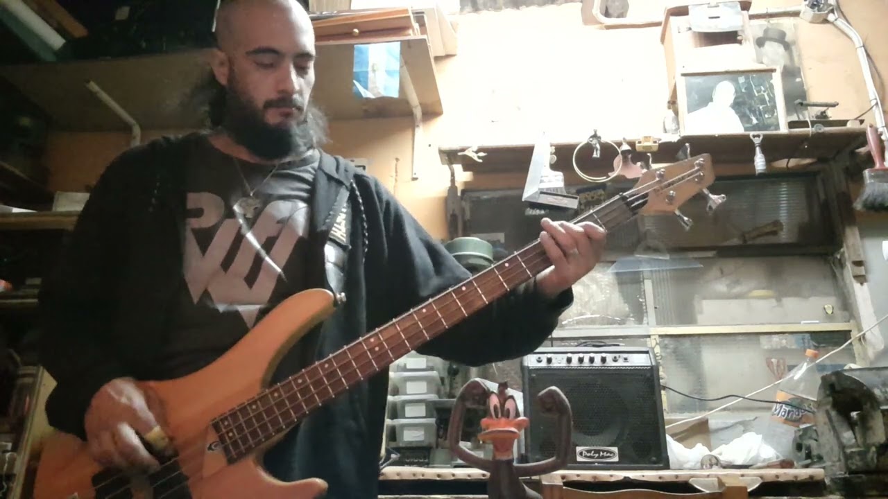 PAPPO & OMAR MOLLO - PÁJARO METÁLICO (BAJO) 2025 🦓