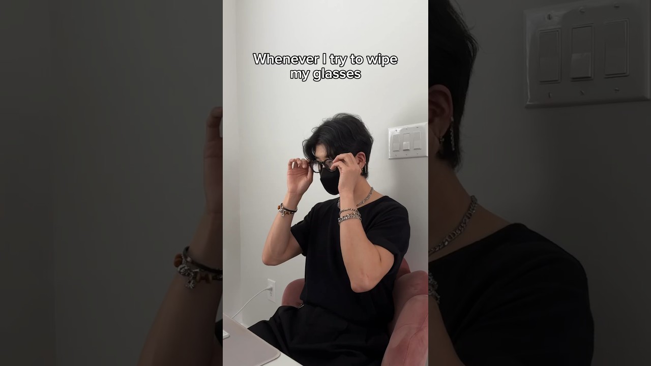 Only the people who wear glasses will understand 🤓