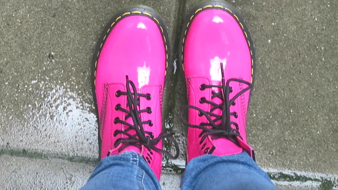 OOTD DR MARTENS PATENT LEATHER HOT PINK & TOPSHOP JAMIE JEANS