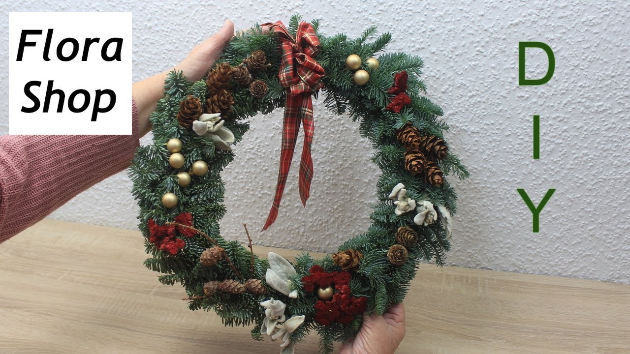 Preiswerten, schnellen Tür oder Wandkranz für Weihnachten selber binden