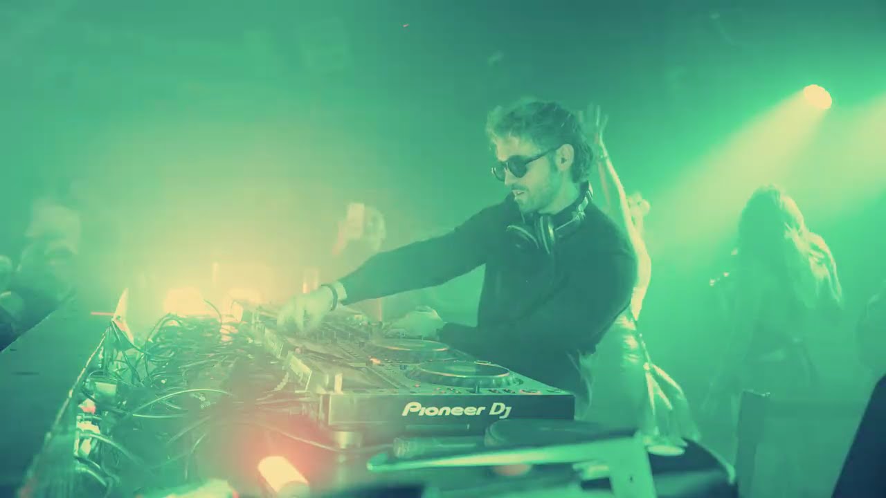 Sevenn - Live From LooLoo, Mexico City