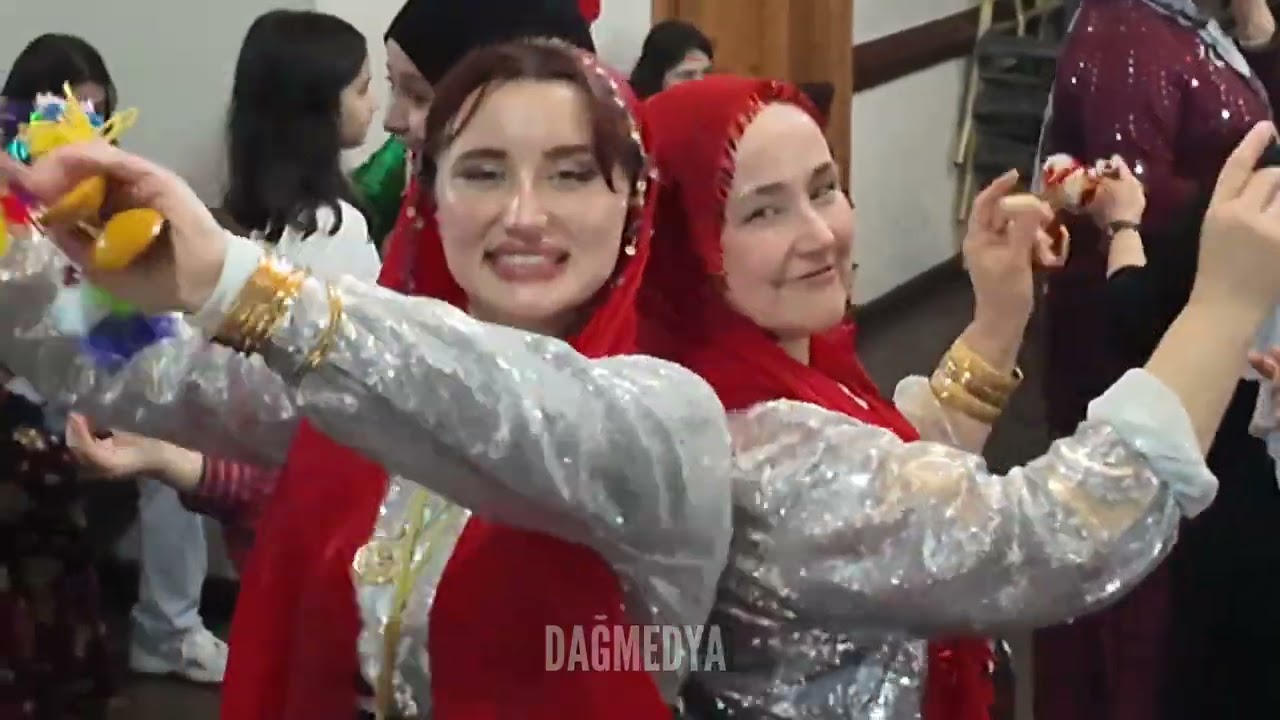 BASAK KÖYÜ KADIN KOLLARI BAKIR GECESİ KLİBİ