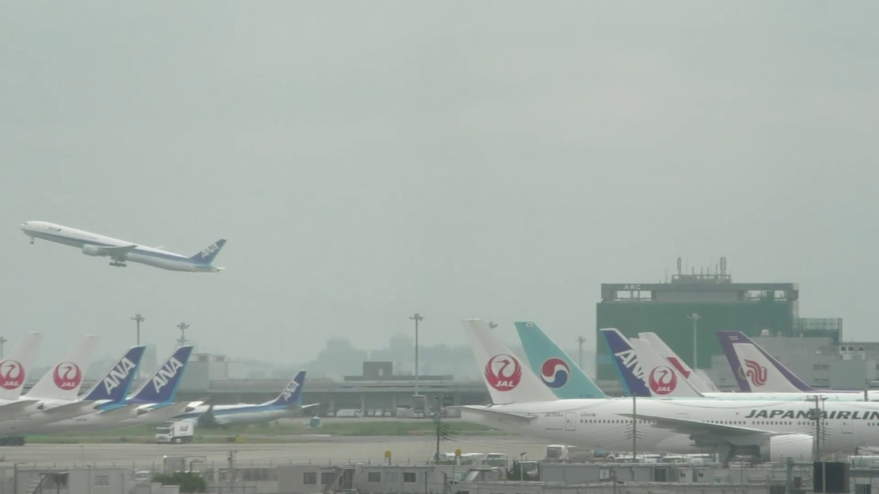 Morning Tokyo Haneda Airport with ATC