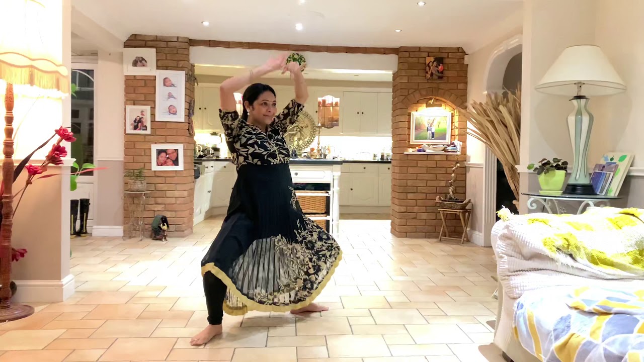 Sojugadha soju Mallige dance by Priya Sundar