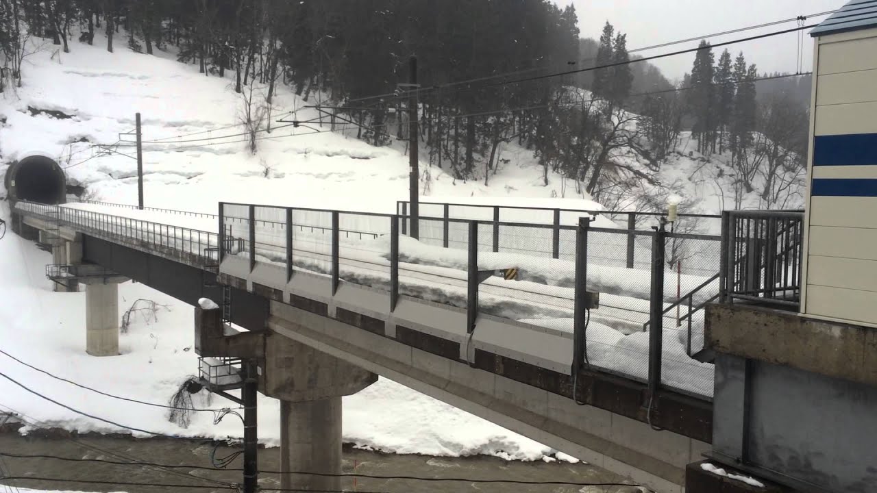 ほくほく線 ほくほく大島駅はくたか通過