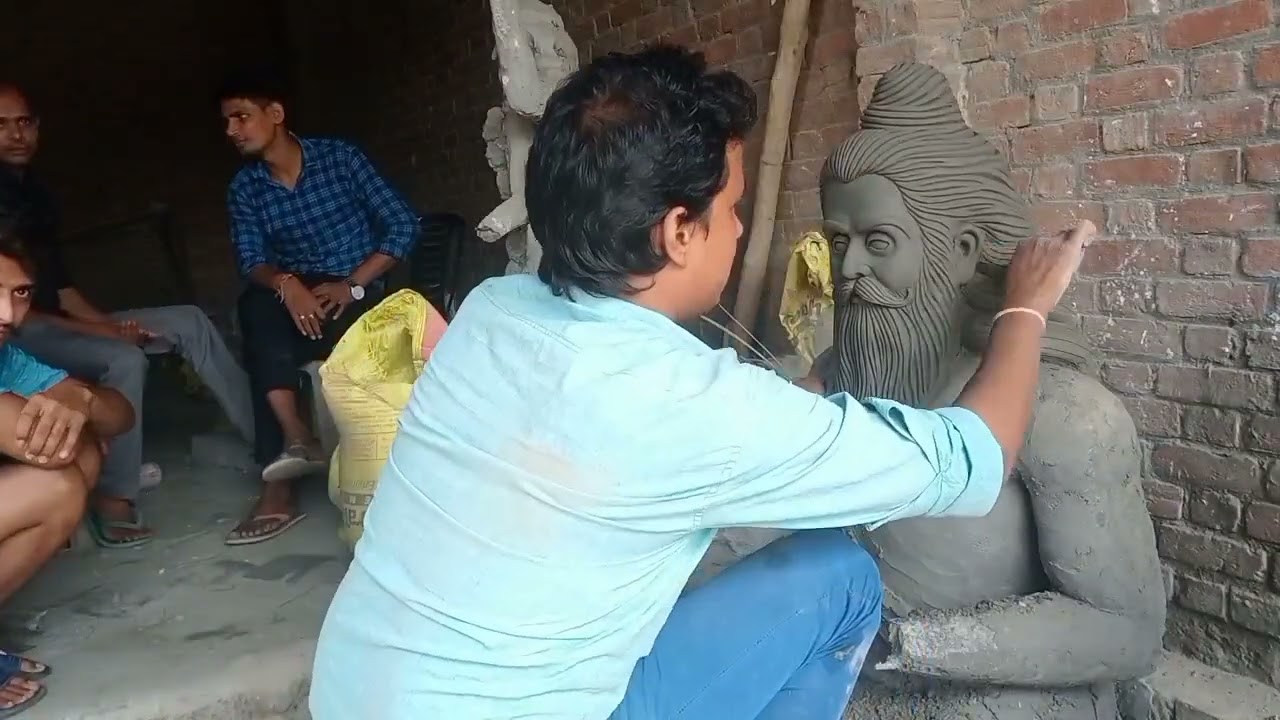 सीमेंट से बाल्मीकि जी की मूर्ति बनाना सीखे cement se valmiki ji ki murti banana#manojsaini art