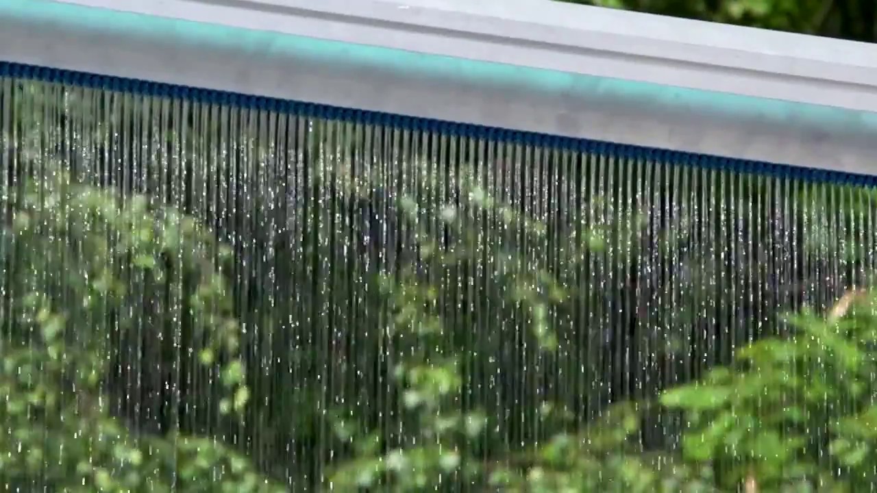Premium Wasserleinwand Test mit und ohne patentierte Plastikd&uuml;sen