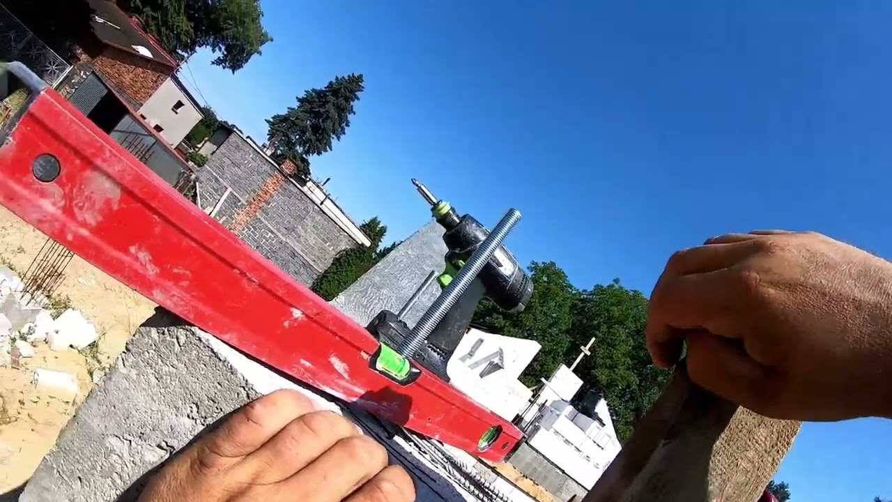 Wyznaczamy szczyt .