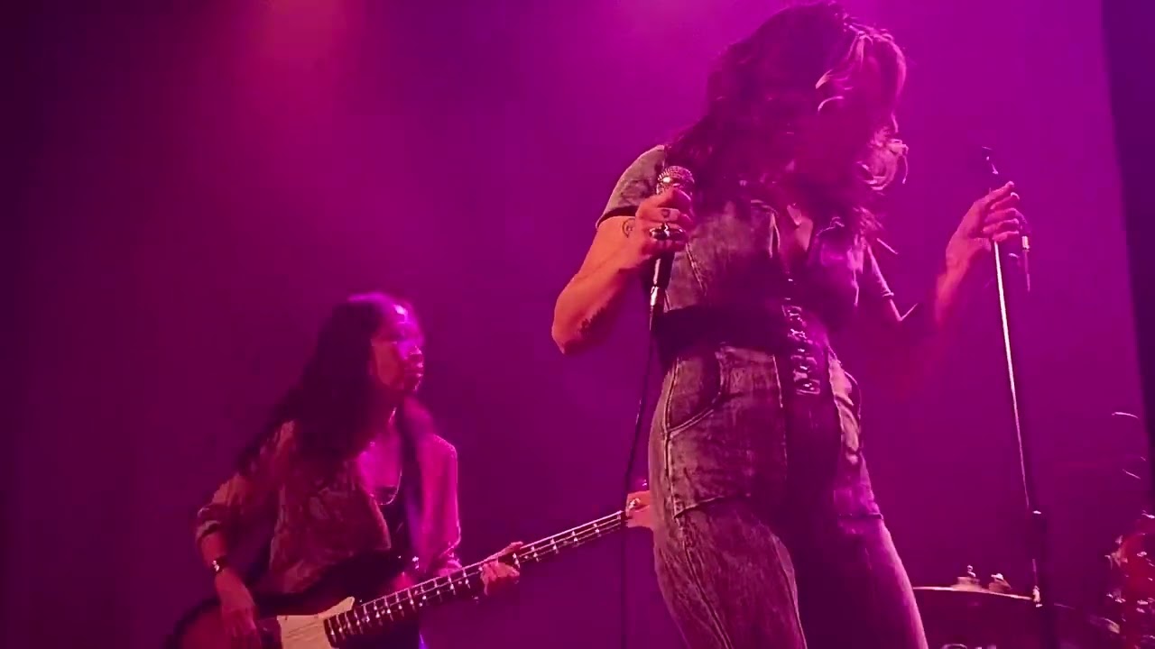 Lez Zeppelin performs “Communication Breakdown” live at the Magic Bag; Ferndale, MI (01-04-25).