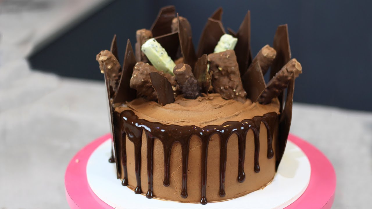 BOLO CHOCOLATUDO COM RECHEIO E COBERTURA DE GANACHE | CHEF LÉO OLIVEIRA