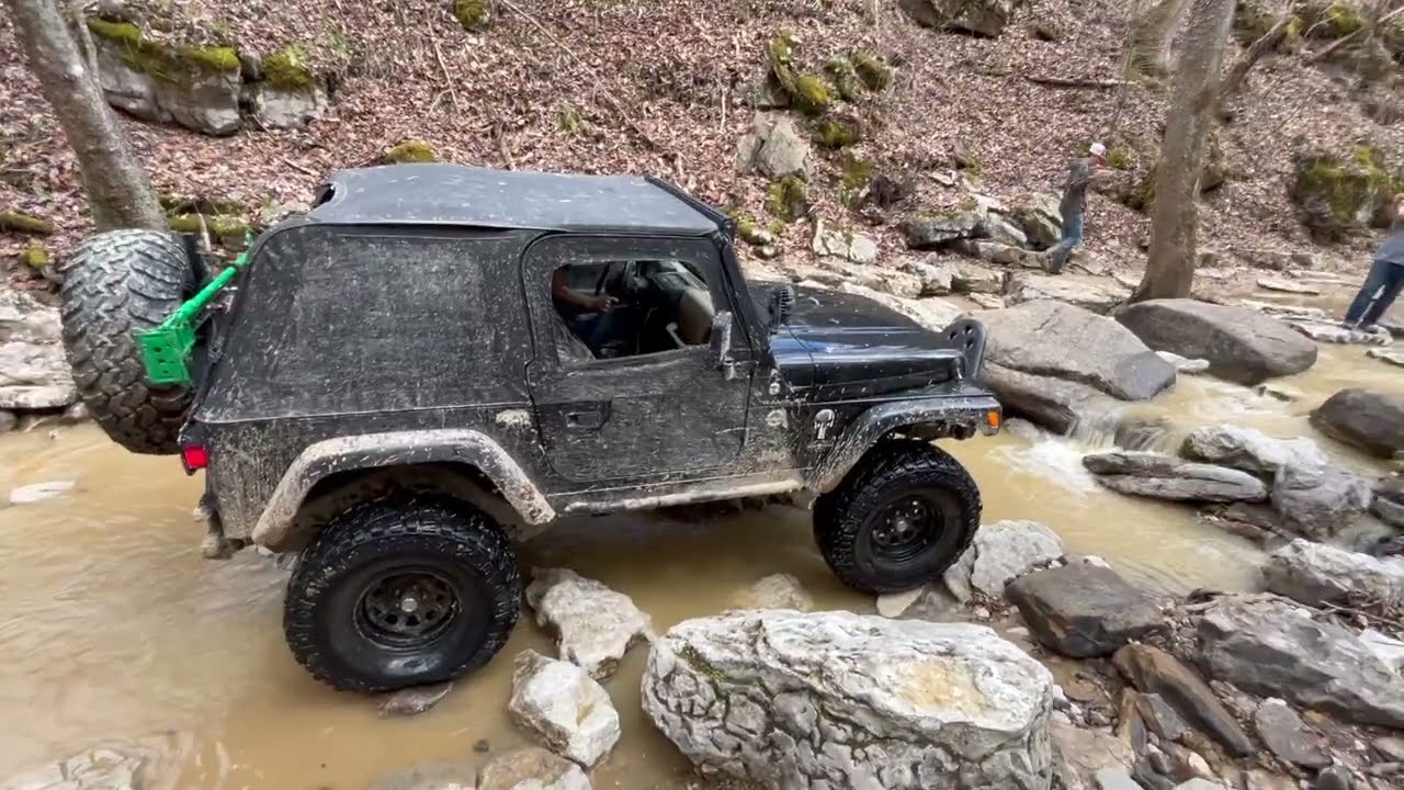 Southern KY Off-Roaders take on Widowmaker (Hollerwood)