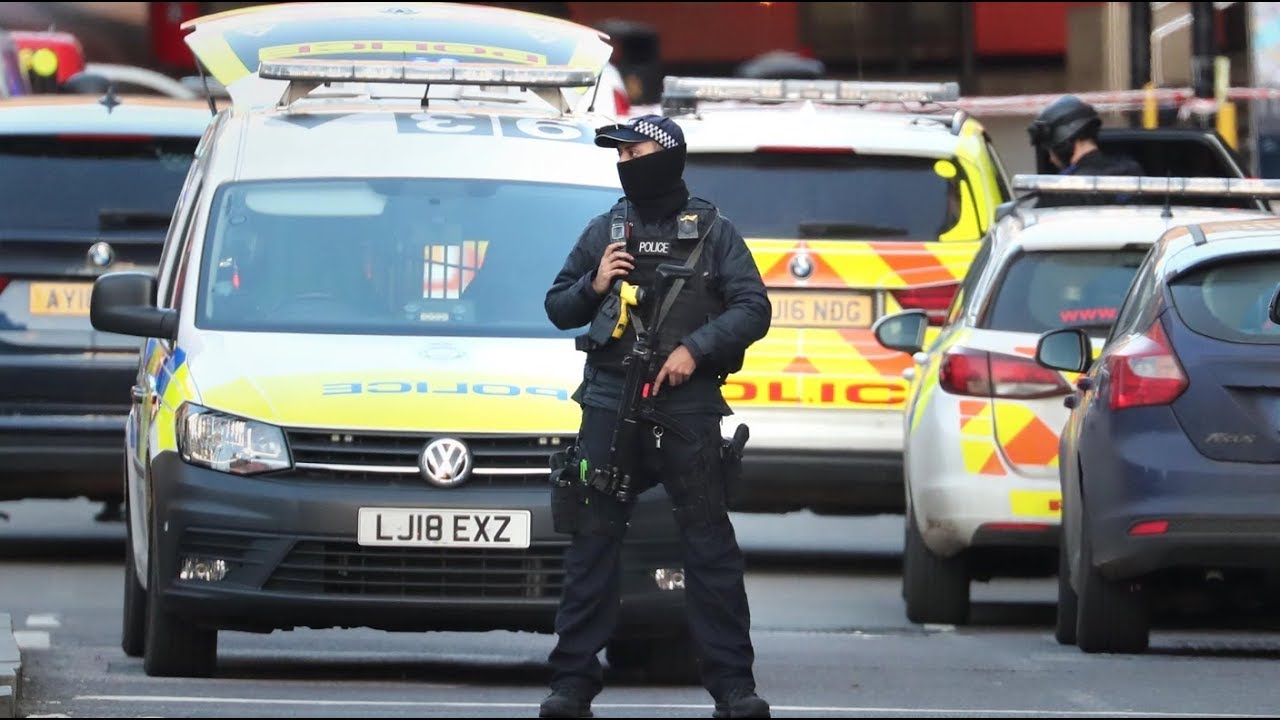 Live: Met Police issue statement on London Bridge incident | ITV News
