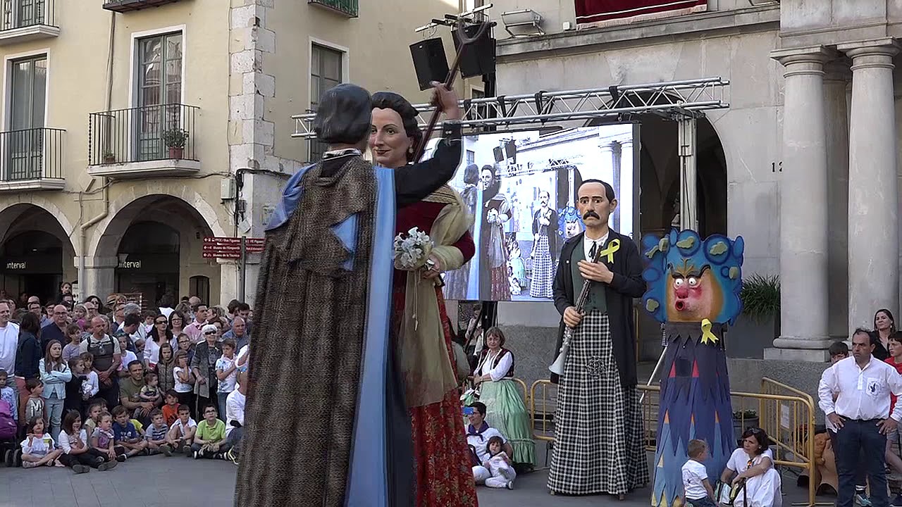 Ball dels gegants de Dalí i Gala