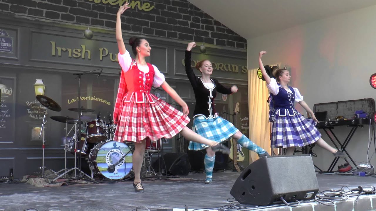 Flowers of Edinburgh at La Parisienne with Sarah Hendry school dancers.