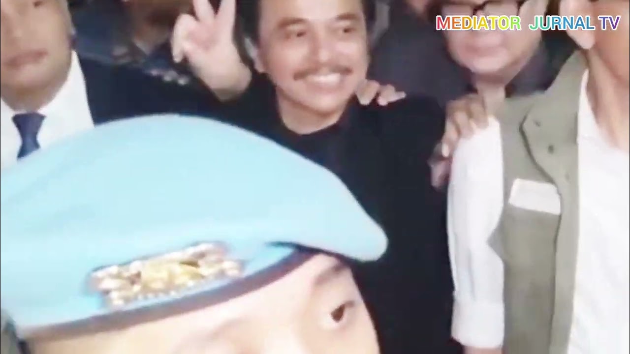 Emak Emak KNPRI Tiada Lelah Membersamai Roy Suryo DKK, 9 Jam  Lebih Di Periksa Akhirnya Bebas