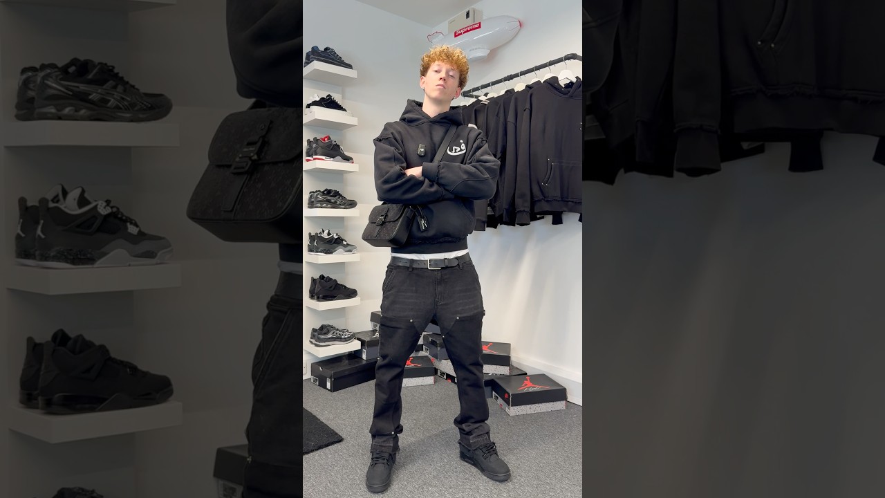 Черный костюм &mdash; это лаконичный или простой вариант?🤷🏼&zwj;♂️
