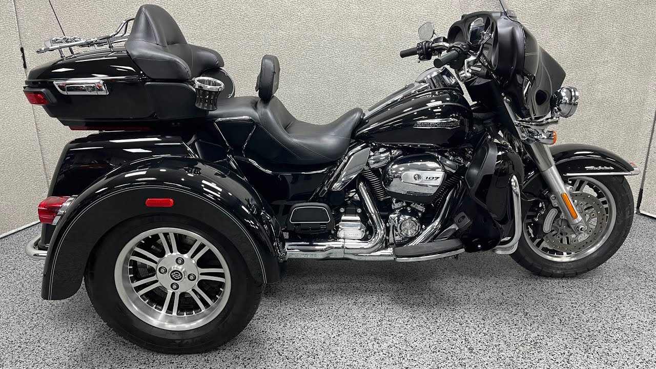 2017 Harley Davidson Tri Glide at Joe's Bikes - $22,999