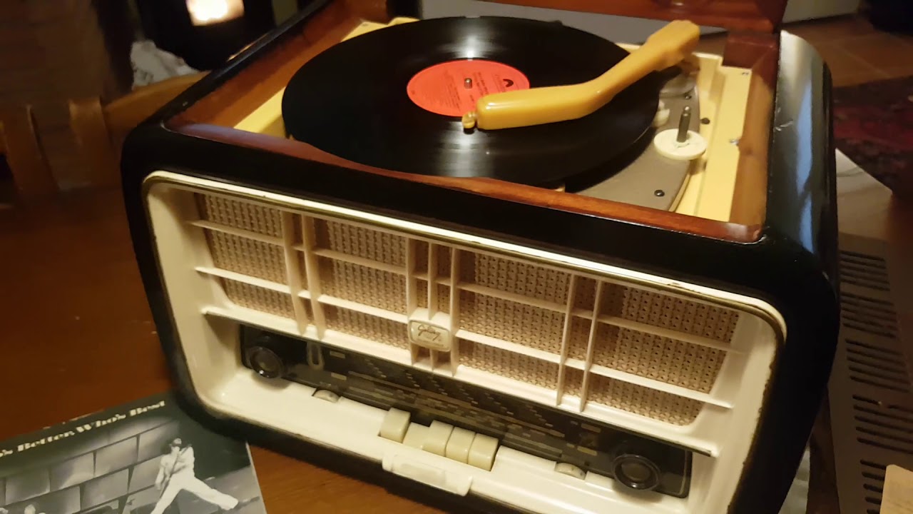 1953 Geloso G360 Radio with Turntable fully restored