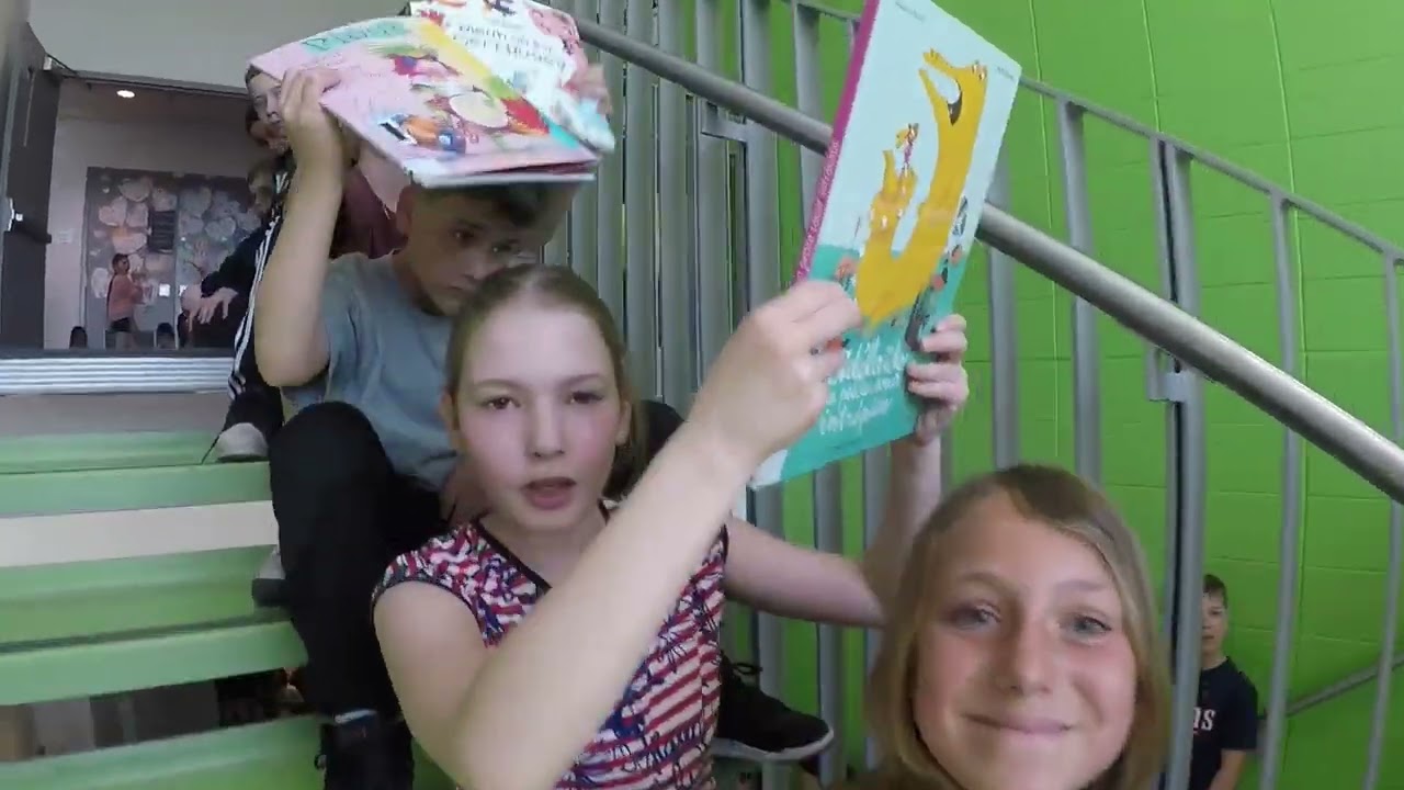 Lipdub chanson à l'école Madeleine-Brousseau 7 mai 2024