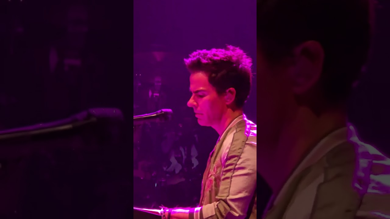 A boy on a bike by Stereophonics,  including poem of Robert Frost at E-Werk Cologne on May 6th