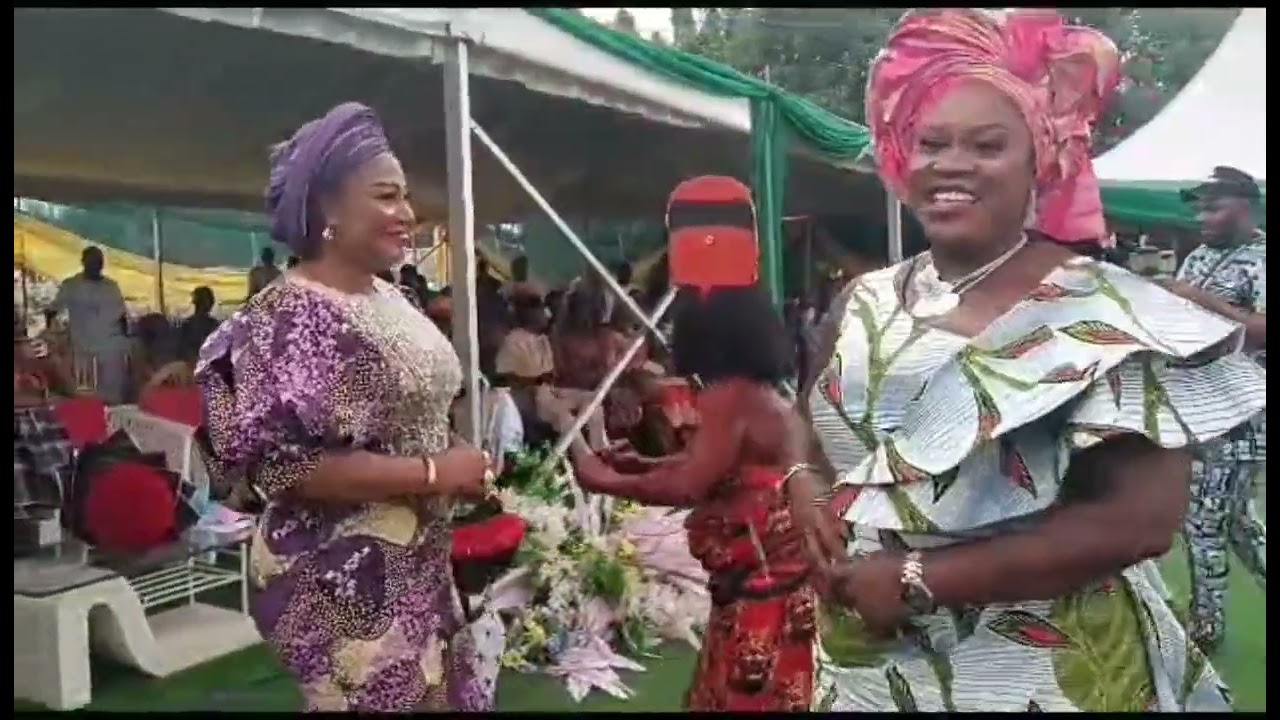 CULTURAL DANCERS DURING THE ONIKARA WOMEN CELEBRATION IN AFIKPO 3
