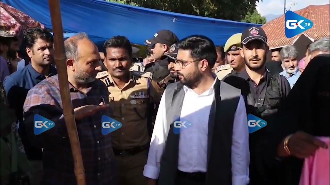 DC and SSP Srinagar visit Dargah Hazratbal to take stock of preparations for Eid-e-Milad (SAW)