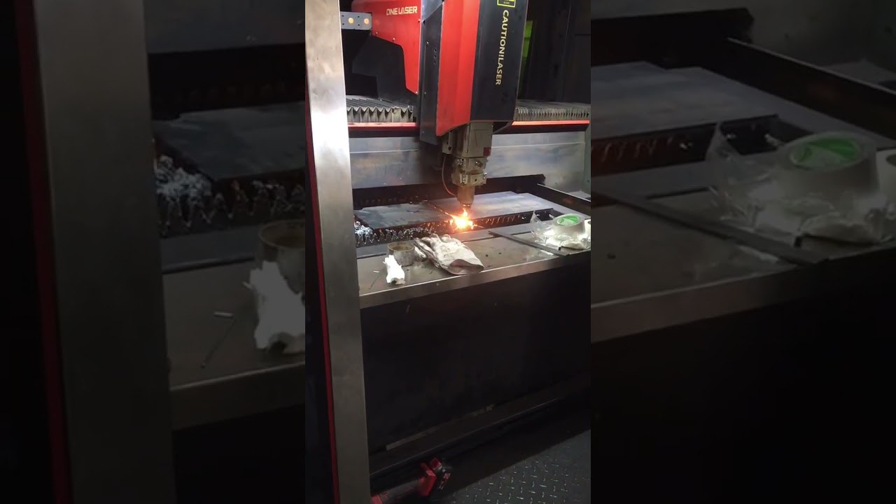 【Laser Equipment Maintenance】- Raycus 6600W replacing new fiber cable 