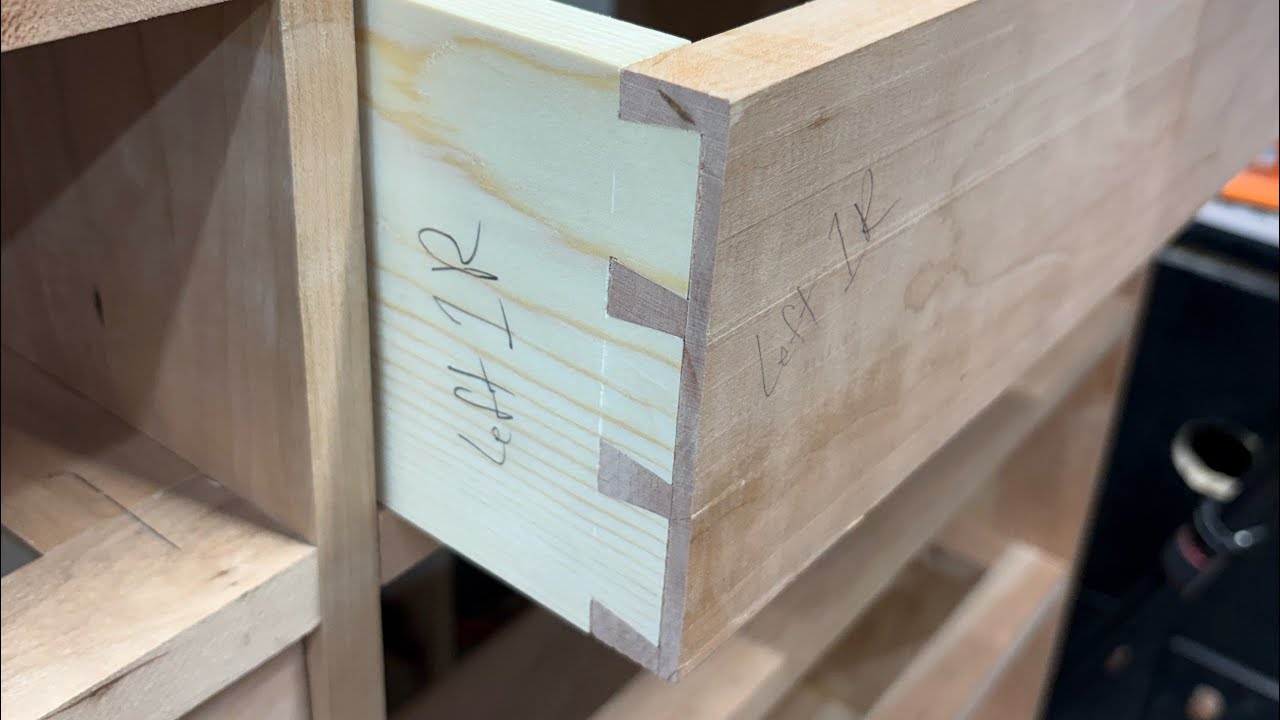 Half-blind Dovetails with Hand Tools - No Talking, Just a Quiet Woodworking Video