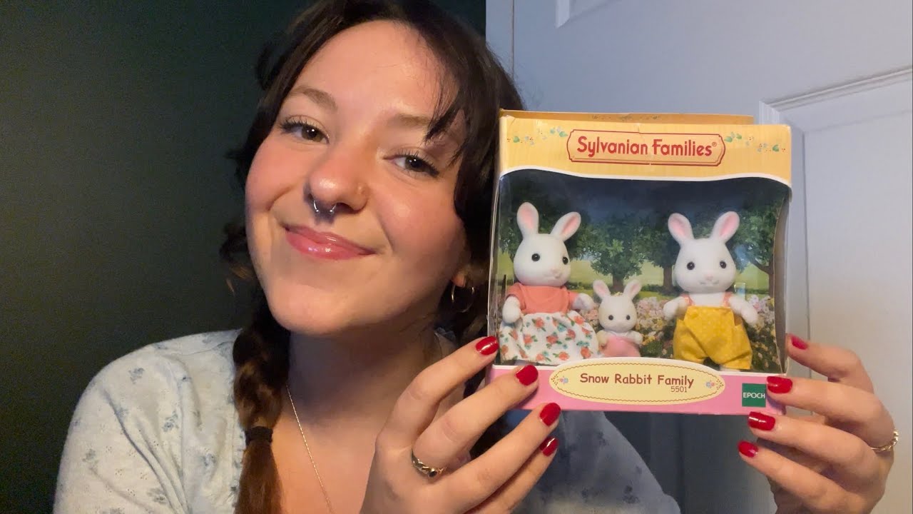 ASMR Sylvanian Families / Calico Critters show and tell 🏠 plastic toy sounds, tapping, whispering 